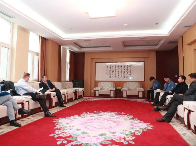 英国英力士苯领公司前来化工公司参观洽谈